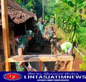 Babinsa Kendal Aktif Gotong Royong Membantu Masyarakat Dalam pembangunan Rutilahu