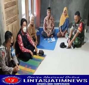 Menjalin Keakraban, Babinsa Koramil 0801/05 Nawangan Lakukan Komsos