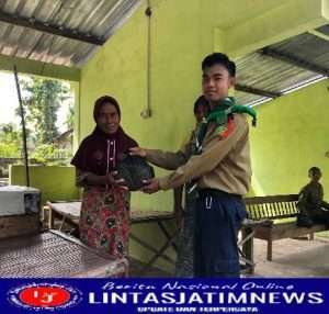 Lewat Kemah Bakti, Hizbul Wathan Al Mizan Bagikan Paket Sembako di Tuban