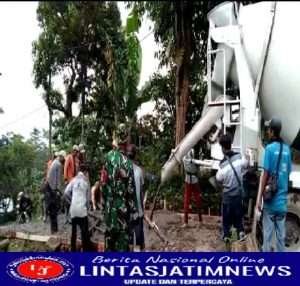 Serka Mulyadi Bersama Masyarakat Gotong Royong Perbaiki Jalan