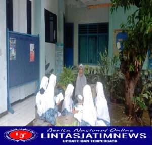 Hari Laut Sedunia, Guru SMP Muhammadiyah 1 Tuban : Pentingnya Anak-anak Menjaga Kelestarian Laut