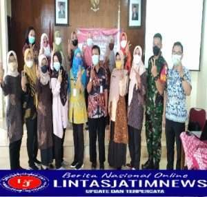 Wujudkan Keluarga Sejahtera, Babinsa Joyotakan Hadiri Rapat KB-Kesehatan