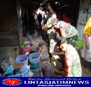 Babinsa Koramil07/Gatak Terus Laksanakan Pemantauan Harga Minyak Goreng