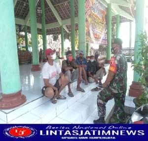 Jalin Hubungan Yang Harmonis, Serda Sartono Komsos Dengan Warga Binaan