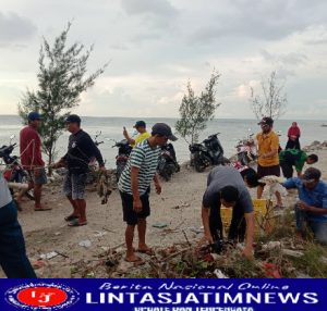 Karangtaruna Citra Lestari Desa Tunggul Adakan Kegiatan Bersih Pantai