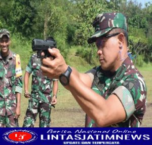 Gelar Latihan Menembak, Danrem 081/DSJ : Harapannya Mereka Mampu dan Tidak Hanya Dapat