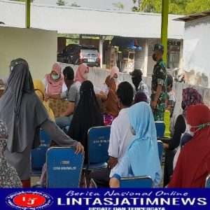 Kapten Arh Hadi Santoso : Percepatan Capaian Vaksinasi Booster, Anggota Koramil 11/Manyaran Aktif Berikan Pendampingan