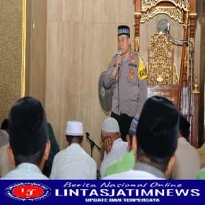 Sambutan Kapolres Gresik usai Sholat Jum’at Di Masjid Al – Muttaqin Driyorejo