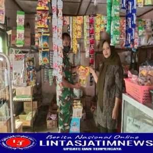 Babinsa Datangi Toko Kelontong Di Wilayah Binaan Untuk Cek Stok Dan Harga Minyak Goreng