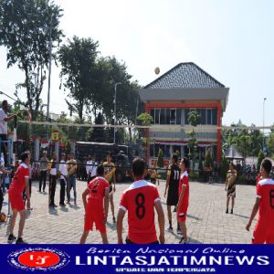 Pererat Kekompakan, Polres Gresik Gelar Lomba Voli Antar Satuan Maupun Polsek