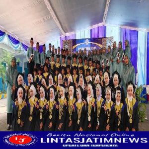 141 Siswa Perguruan Muhammadiyah Payaman Diwisuda, Dihadiri Ketua Majelis Dikdasmen PWM Jatim