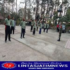 Tingkatkan Kapasitas, Babinsa Keprabon Bersama Bhabinkamtibmas laksanakan Pembinaan Linmas