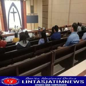 Sertu E Lau We Amankan Ibadah Minggu Pagi di Gereja GKIM