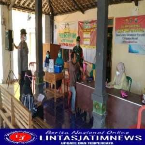 Serma Warsito Dampingi Kegiatan Vaksinasi Di Wilayah Binaannya