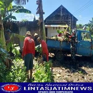 Ciptakan Lingkungan Bersih,Babinsa Koramil Geneng Kerja Bakti Bersihkan Lingkungan