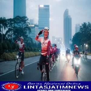 Tergabung dalam Regu Bima, Kapolda Jatim Ikuti Sepeda Beregu Presisi Khatulistiwa