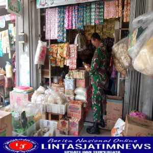 Lagi, Koramil 04/Tawangsari Sambangi Pasar Cek Harga Minyak Goreng