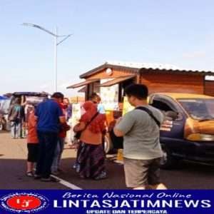 Car Free Day (CFD) di  Jembatan Suroboyo Dipadati Warga