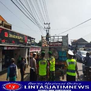 Tanpa Dilengkapi Dokumen, Kendaraan bawa Hewan Ternak di Putar Balik di Posko PMK Legundi