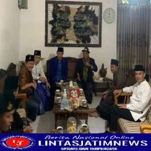 Dandim 0801/Pacitan Bersama Unsur Forkopimda Hadiri Takbir Keliling Di Ponpes Termas