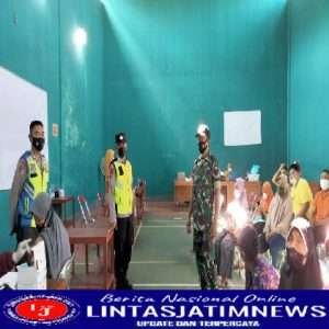 Bantu Kelancaran, Babinsa Dan Bhabinkamtibmas Berikan Pendampingan Vaksinasi Di Desa Binaan