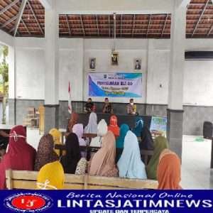 Babinsa Koramil 0806/03 Durenan Dampingi Penyaluran BLT DD