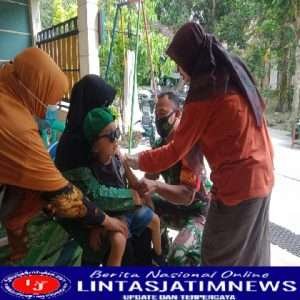 Peran Aktif Babinsa Puro Dampingi Pelaksanaan Imunisasi Anak Nasional (BIAN)