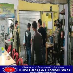 Jaga Kamtibmas Sekaligus Cegah Penyebaran Covid -19 Polres Gresik Patroli Pamor Keris