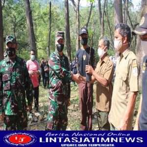 Turut Serta Lestarikan Alam, Kodim 0728/Wonogiri Gandeng Seluruh Elemen Masyarakat Tanam Pohon Di Cagar Alam Hutan Donoloyo