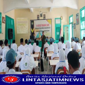 Siswa Baru SMA Mazraatul Ulum Terima Materi Wasbang dan PBB dari Babinsa Paciran