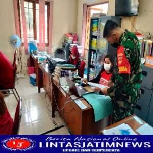 Babinsa Kelurahan Tipes Update Puldata Teritorial guna Wujudkan Kemanunggalan TNI dan Rakyat