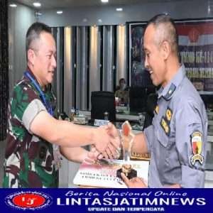 Empat Kali Berturut-Turut, Kapenrem 081/DSJ Torehkan Tinta Emas pada LKJ TMMD Tingkat TNI AD