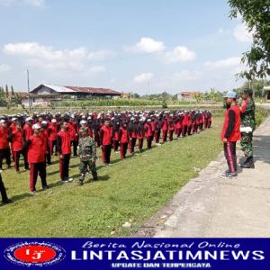 Bentuk Kedisiplinan Dan Karakter Siswa SMK I Klego Koramil Klego Latih PBB