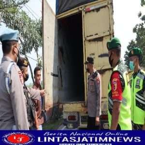 Polres Gresik Gelar Operasi Aman Nusa  dan Yustisi Cegah Penyebaran Covid-19 dan PMK