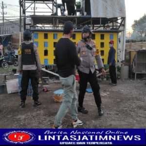 Polsek Tambaksari Tertipkan Pagupon Burung Dara yang berada di Karanggayam