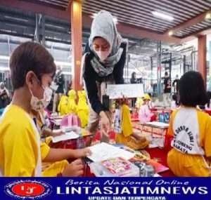 PT KAI Daop 8 Surabaya Gubeng, Ajak  Puluhan Anak TK Lomba Mewarnai