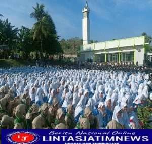 2.529 Santri Pesantren Karangasem Paciran Ikuti Apel Terpadu Pembukaan TP. 2022-2023