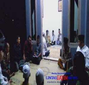 Anggota Koramil 10/Wuryantoro Ikuti Yasinan Di Rumah Almarhum Serda Sunardi