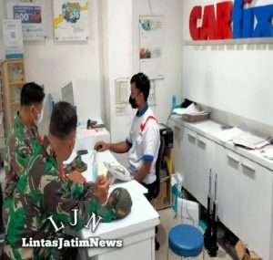 Sertu Anjasmoro Komsos Selipkan Pesan Jaga Kebersihan dan Kamtibmas