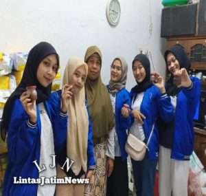 Pelaku UMKM Pesisir Lamongan Dapat Pendampingan Mahasiswa KKN UM Surabaya