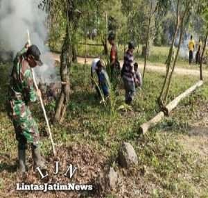 Melalui Kerja Bakti, Koramil 0801/01 Pacitan Tingkatkan Sinergitas Dengan Instansi Terkait