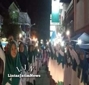 Meriahkan Tahun Baru Islam 1444 H, PR NU Paciran Gelar Pawai Obor dikuti 2.000 GTK