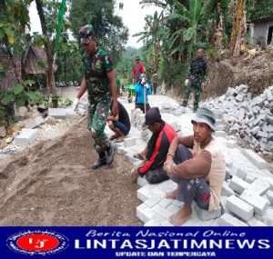 Jalan Paving Untuk Warga Gunungsari