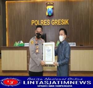 Polres Gresik Diganjar Penghargaan Presisi Award oleh LEMKAPI