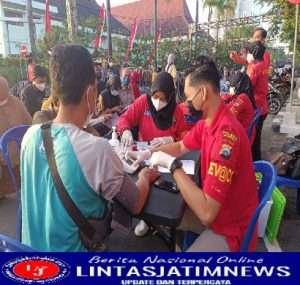 Polres Bojonegoro Gelar Vaksinasi dan Pengobatan Gratis di Kawasan CFD