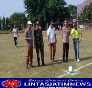 Camat Babat Buka Turnamen Sepak Bola HUT RI ke 77