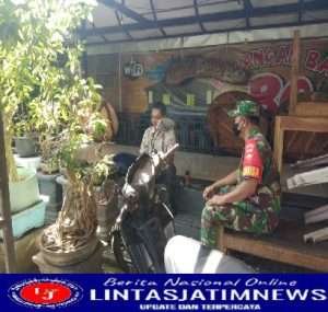 Melalui Komsos, BabinsaDesa Krikilan Sampaikan Pesan Moral Kepada Warga