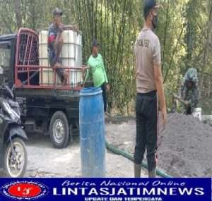 Atasi Kendala Air, Satgas TMMD Drop Menggunakan Mobil Warga