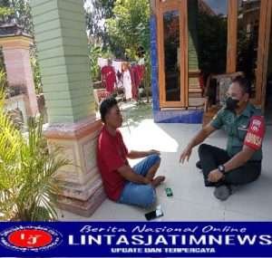 Wujud Kedekatan Babinsa Anjangsana Ke rumah Warga Binaan