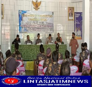 Babinsa Koramil 0801/05 Nawangan Hadiri Rapat Peningkatan Kapasitas Lembaga Desa